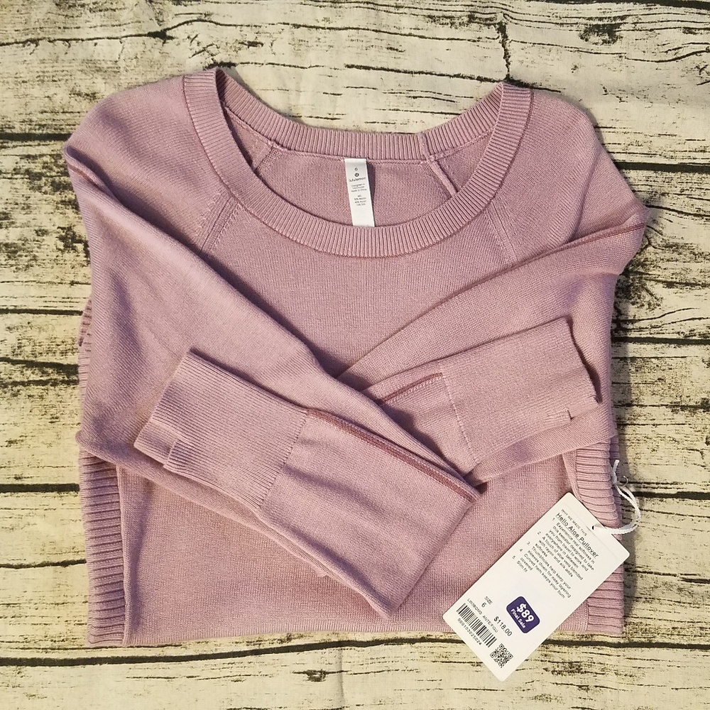 NWT Hello Aloe Pullover